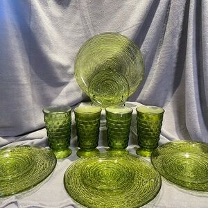 Vibrant Green Glassware Set
